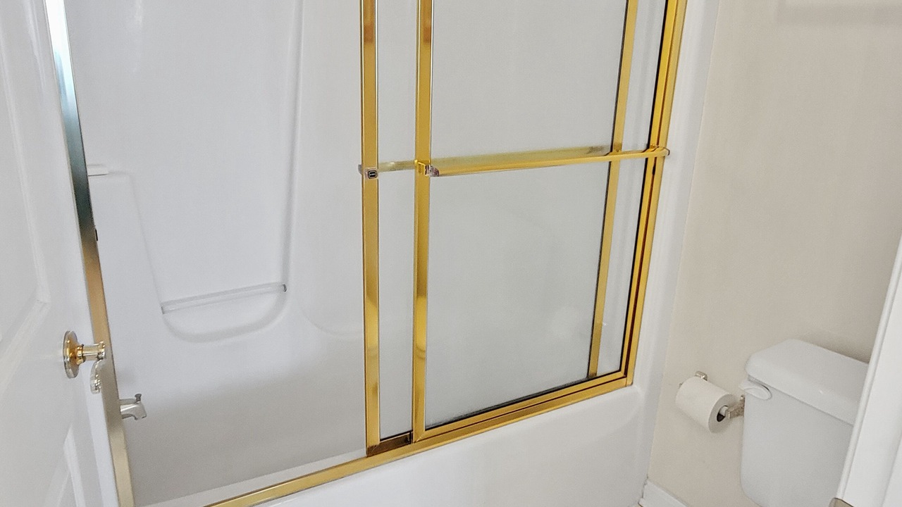 Photo of Bathroom in Heron Harbour Isle