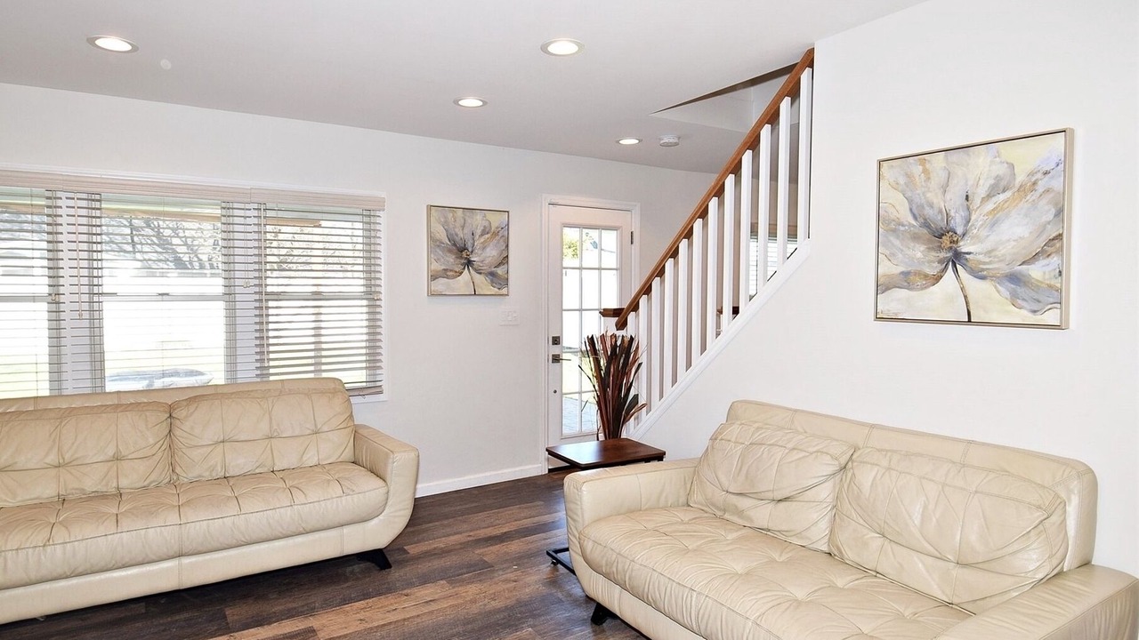 Photo of Livingroom in Hicksville