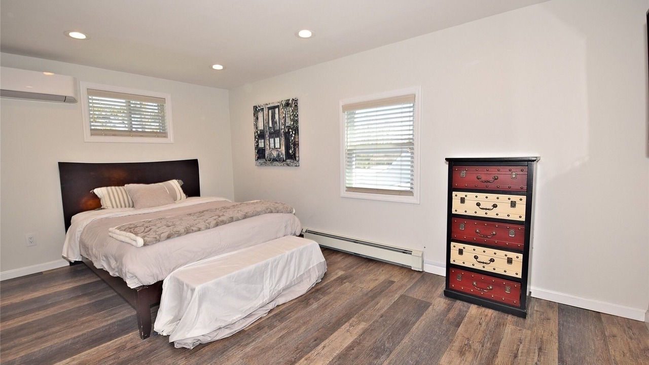 Photo of Bedroom in Hicksville