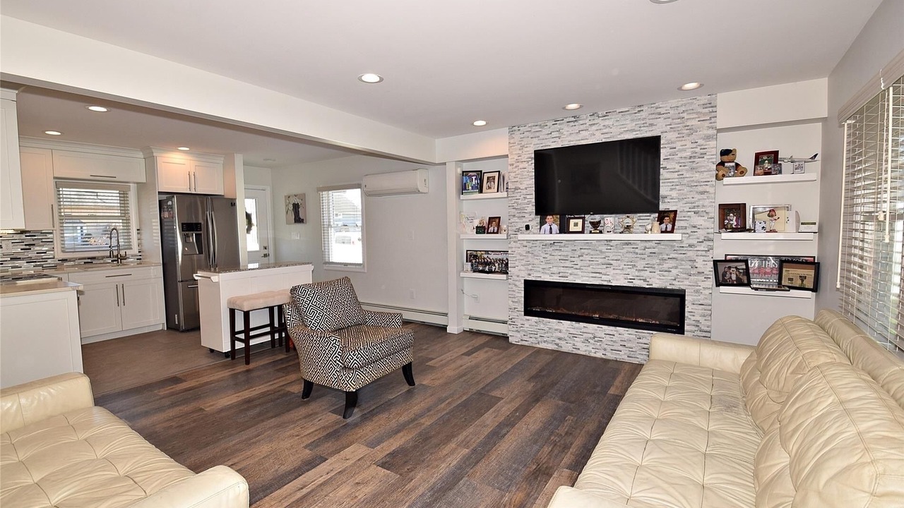 Photo of Livingroom in Hicksville