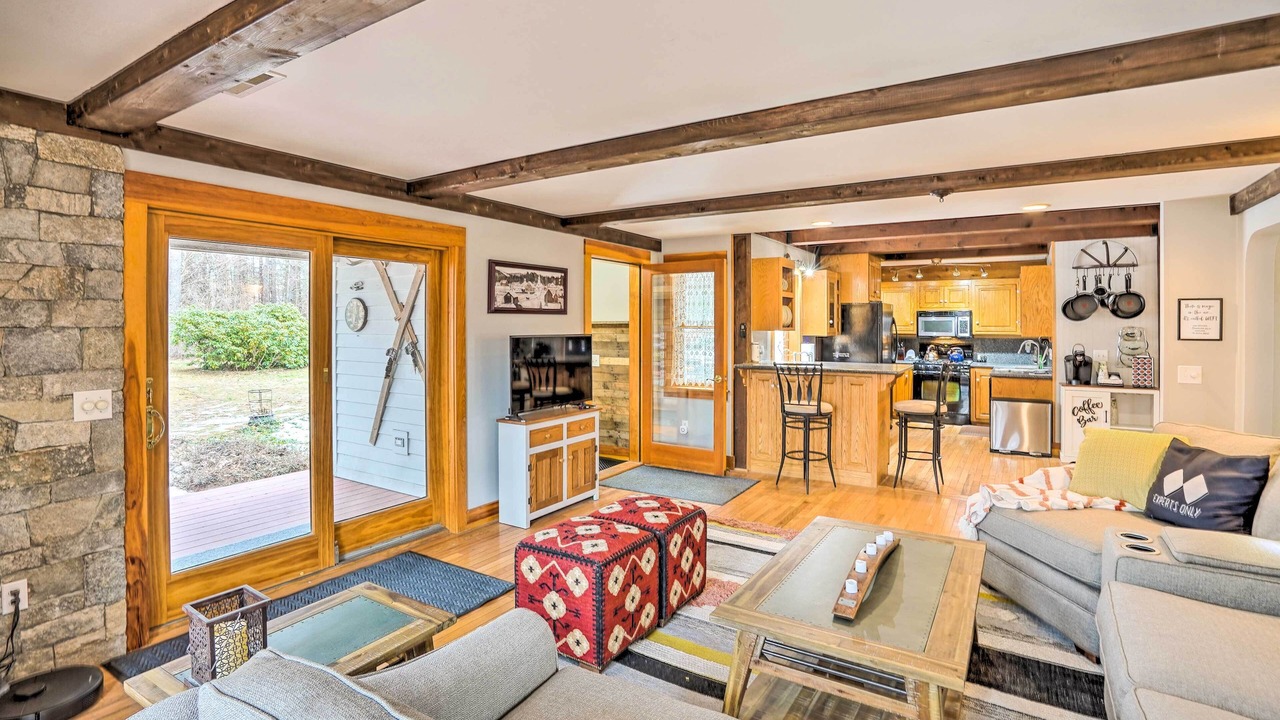 Photo of Livingroom in Charlemont