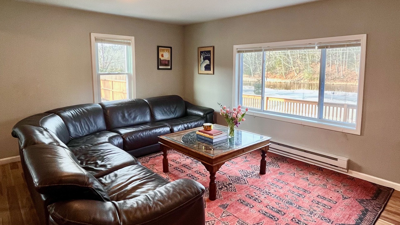 Photo of Livingroom in Monticello