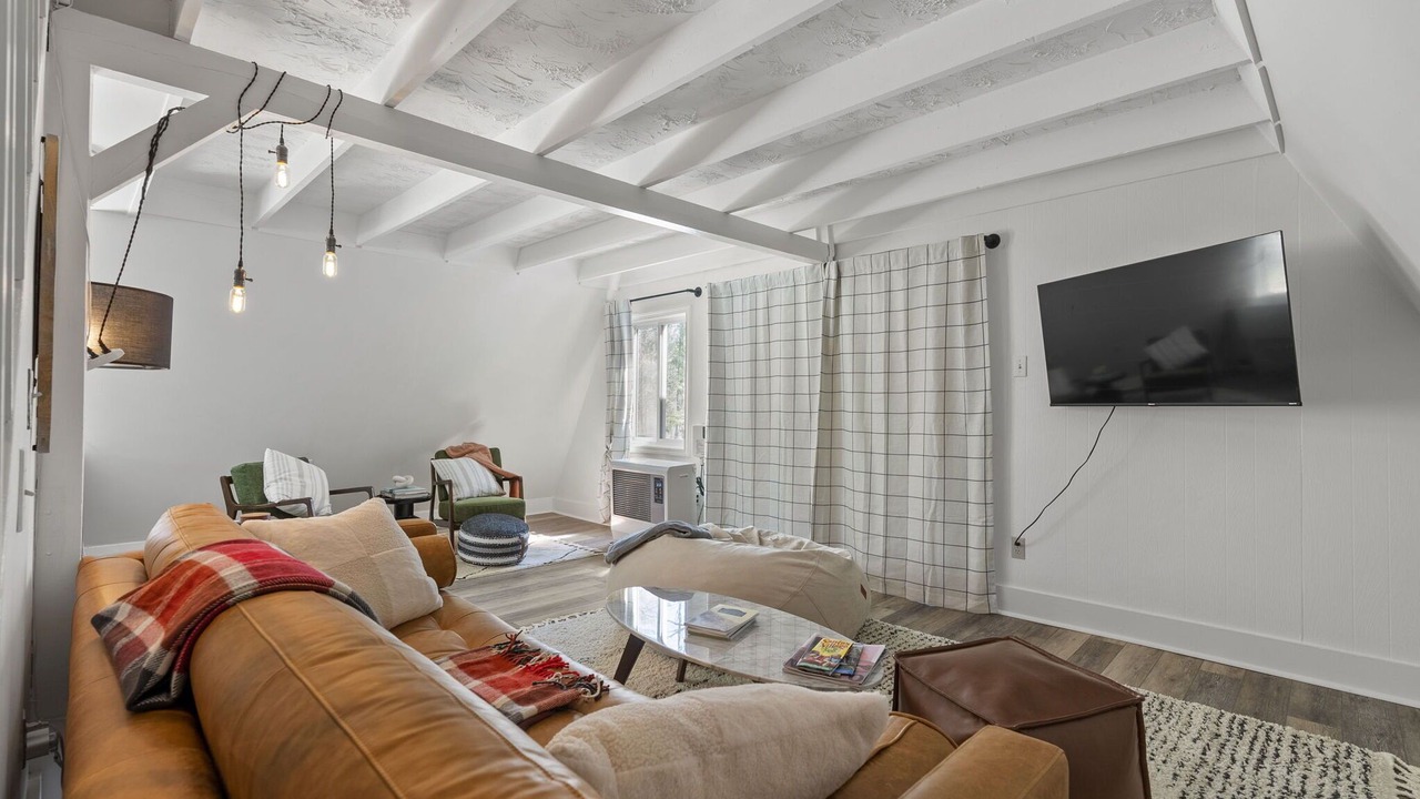 Photo of Livingroom in South Chatham