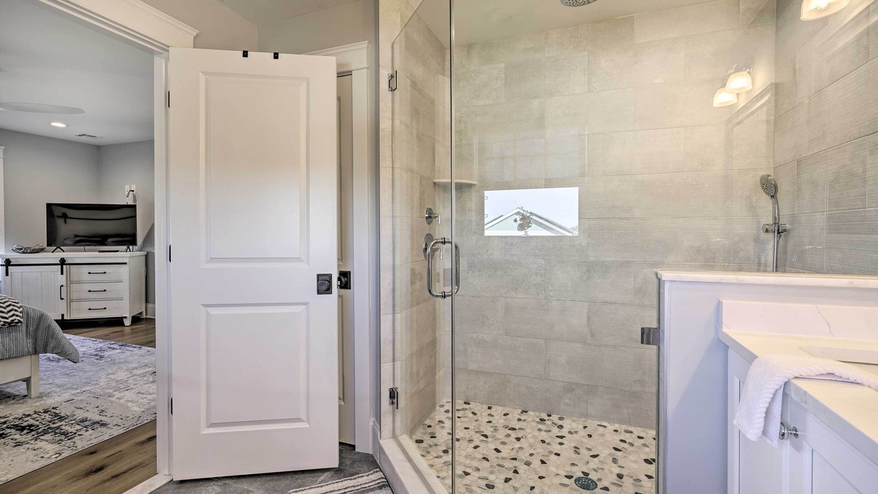 Photo of Bathroom in Long Branch