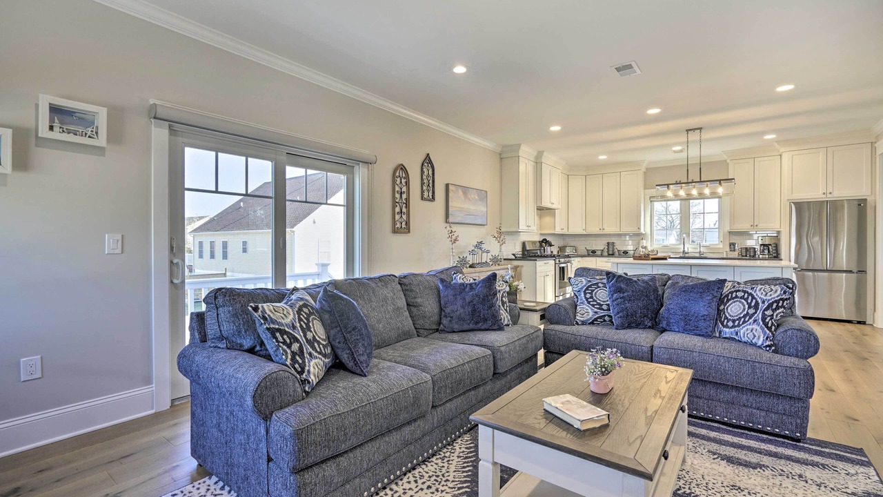 Photo of Livingroom in Long Branch