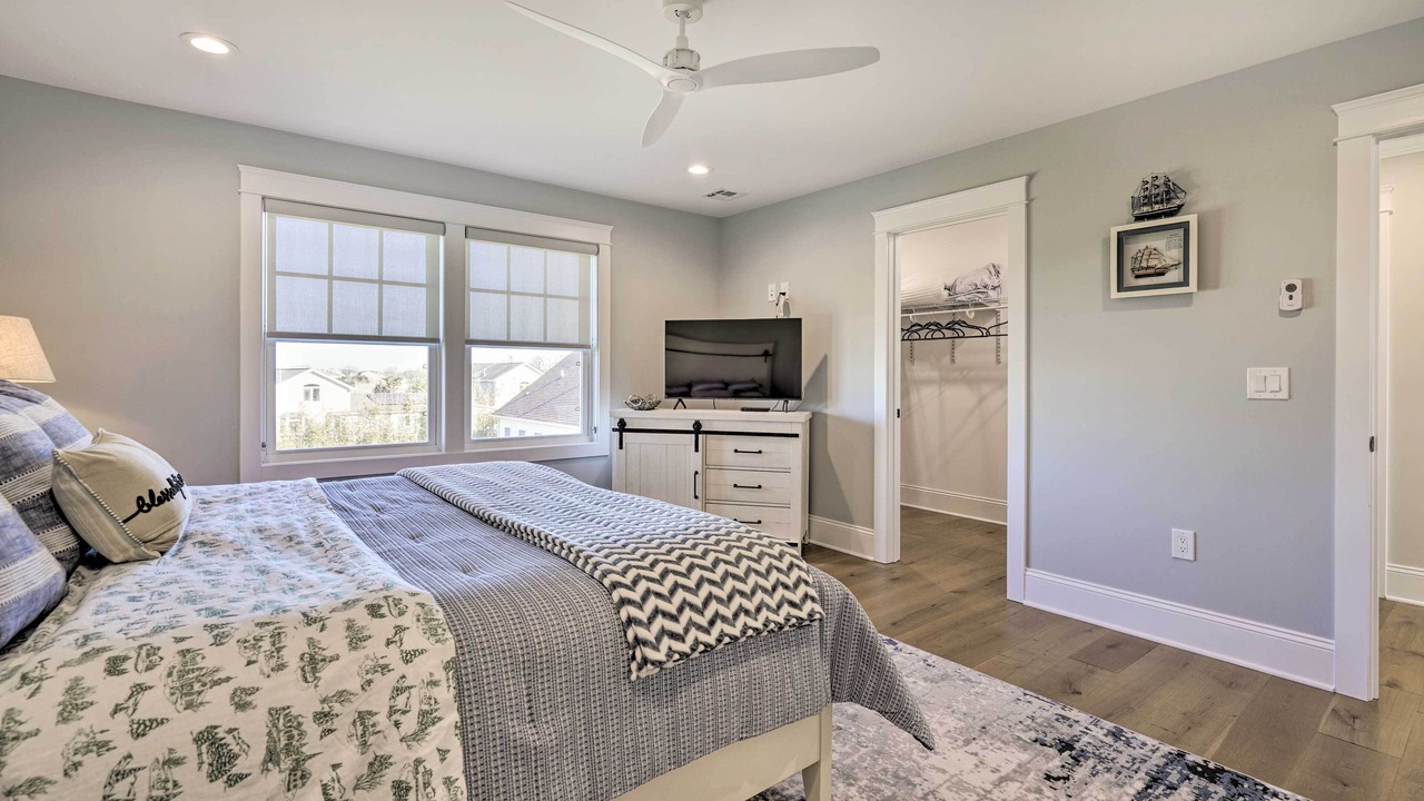 Photo of Bedroom in Long Branch