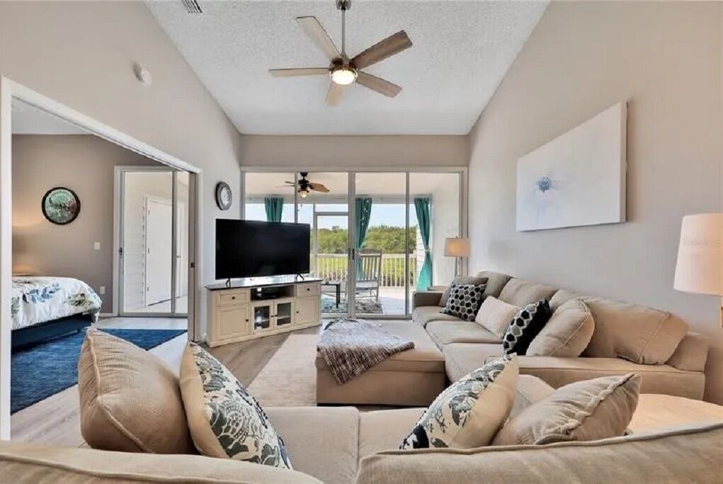 Photo of Livingroom in Whitney Beach