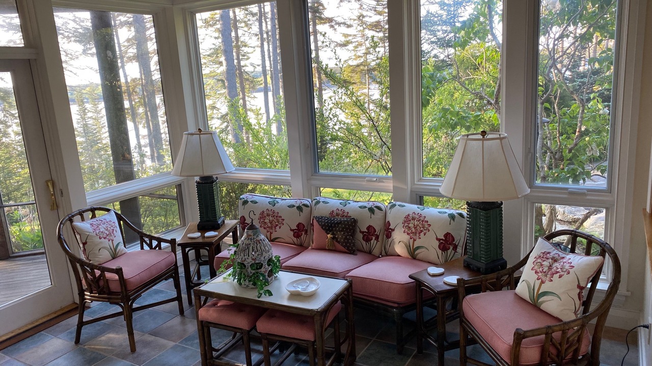 Photo of Livingroom in West Point