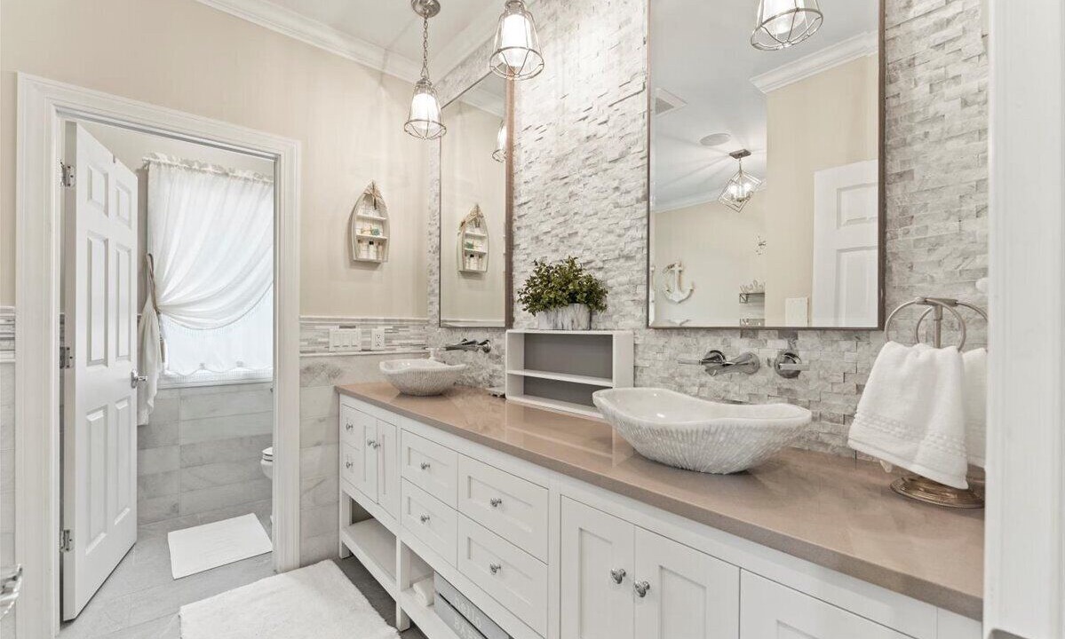Photo of Bathroom in Cleverdale