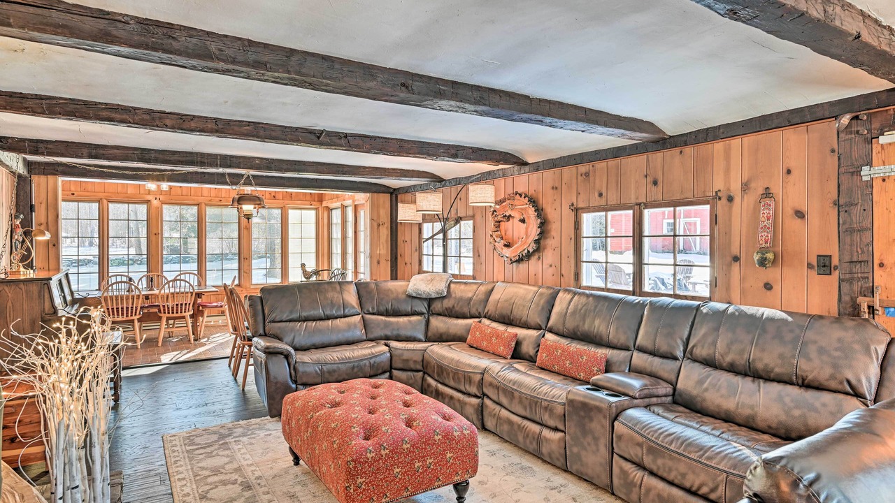 Photo of Livingroom in Town of Conesville