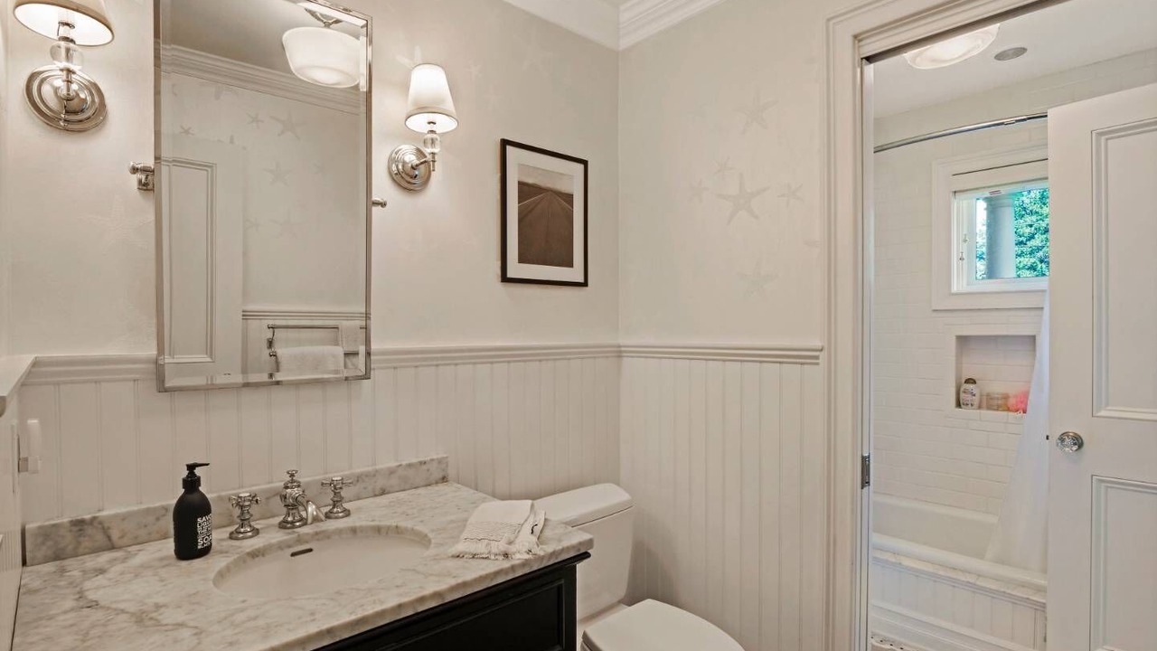 Photo of Bathroom in Shinnecock Hills