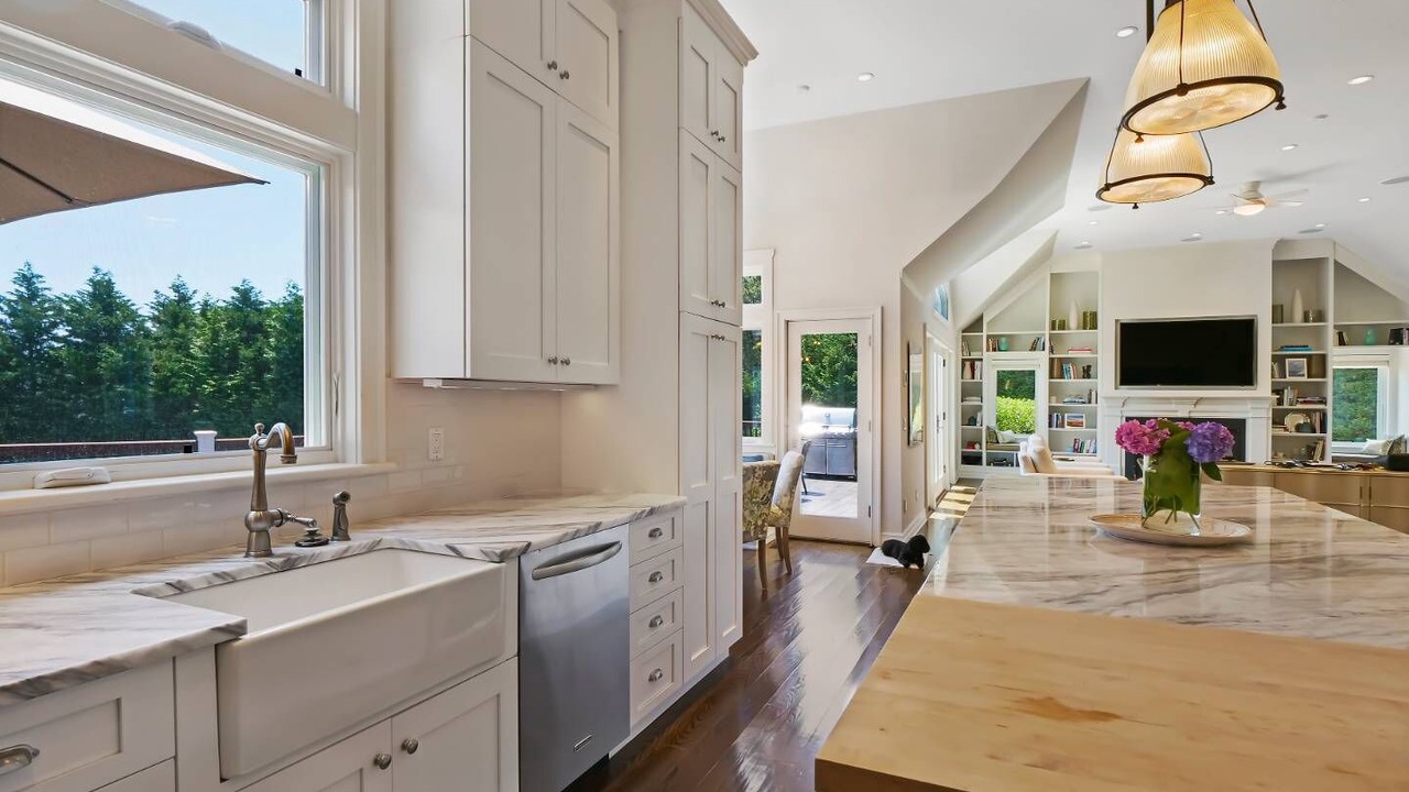 Photo of Kitchen in Shinnecock Hills