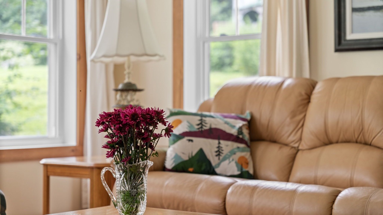 Photo of Livingroom in Jeffersonville