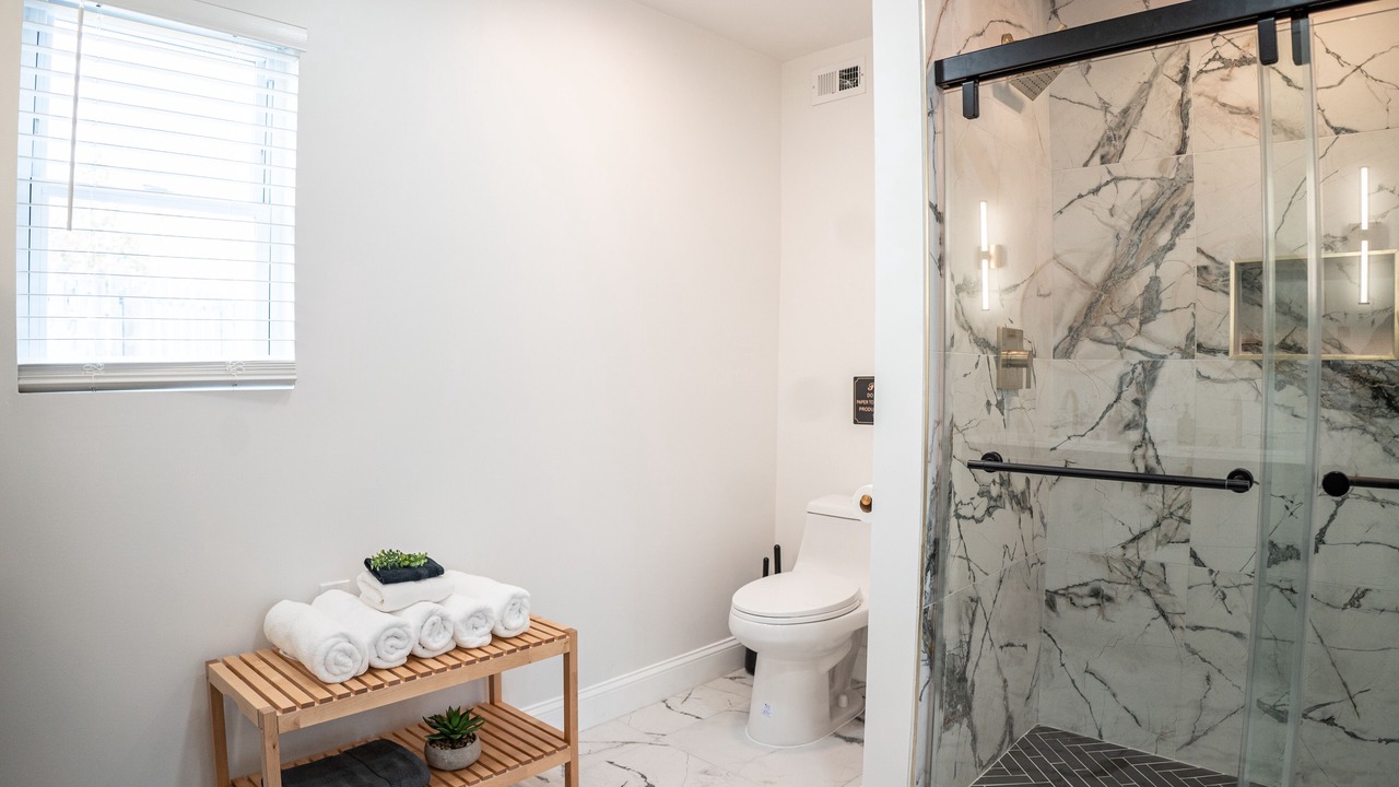 Photo of Bathroom in Seminary Hill