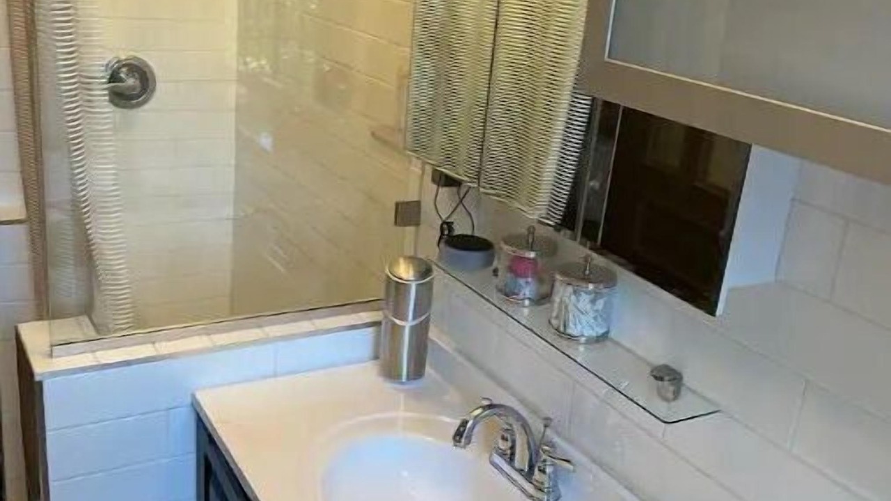 Photo of Bathroom in Bedford-Stuyvesant