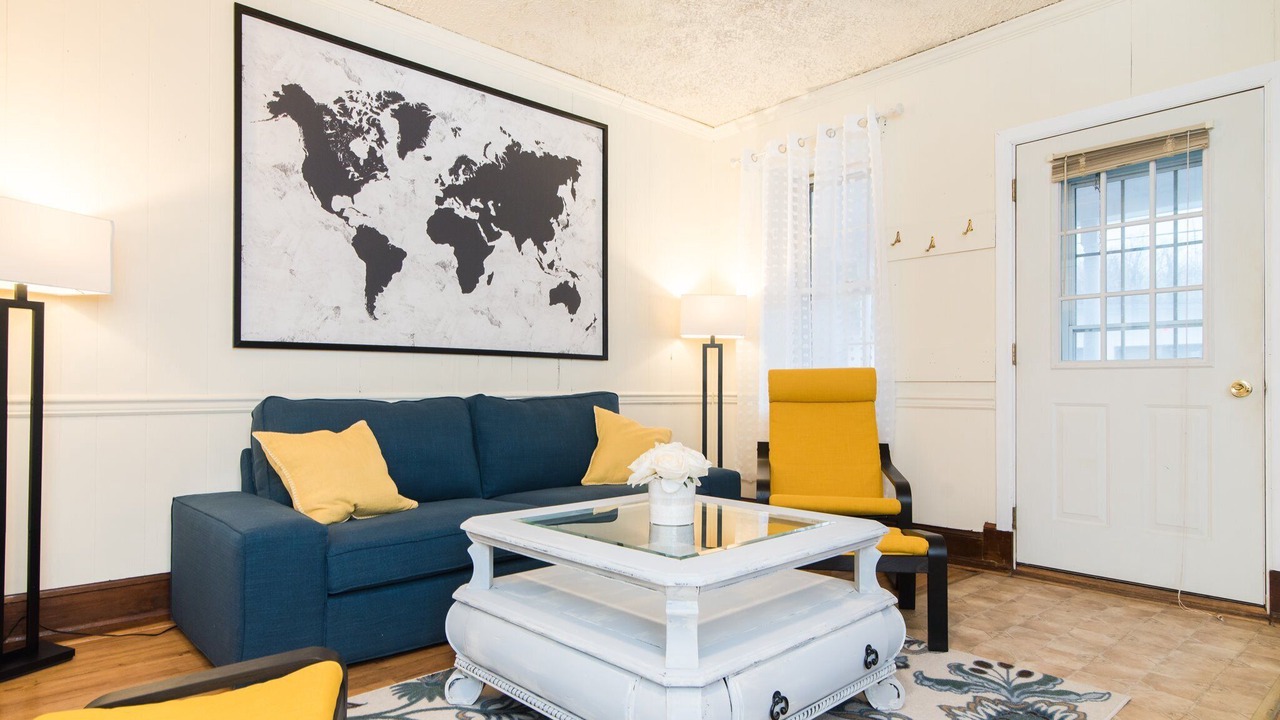 Photo of Livingroom in Harpers Ferry