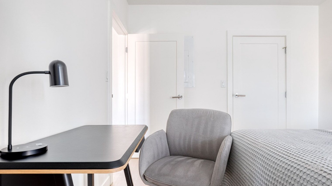 Photo of Bedroom in Fenway–Kenmore