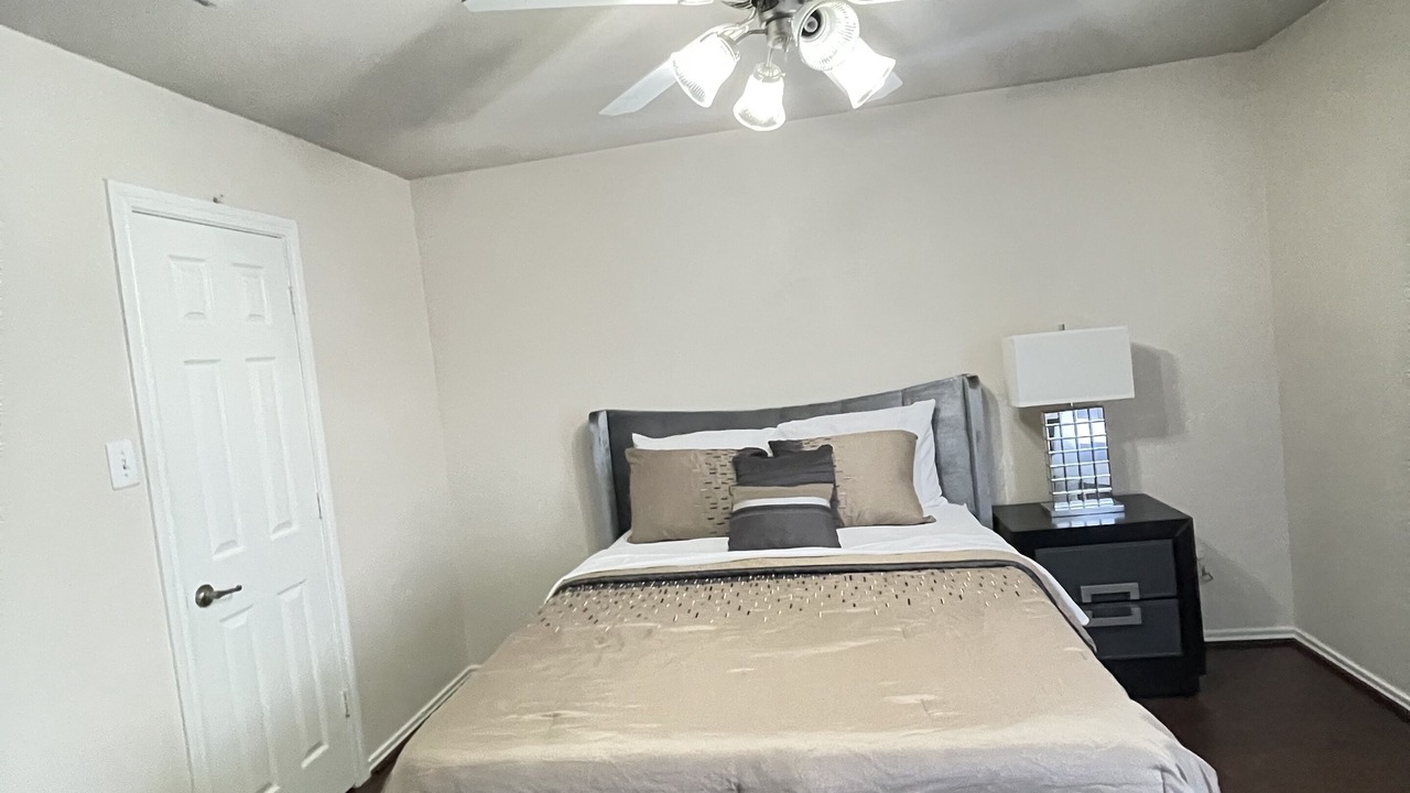 Photo of Bedroom in Southbelt/Ellington