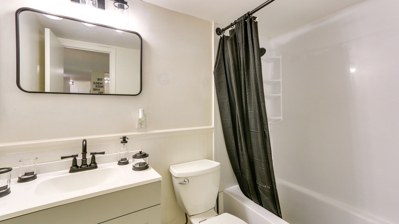 Photo of Bathroom in Laurel
