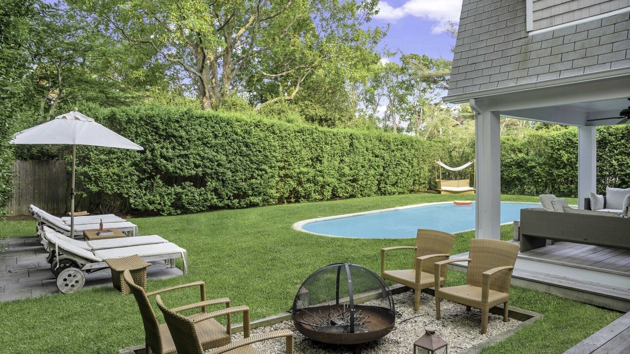 Photo of Outdoor in Village of Southampton