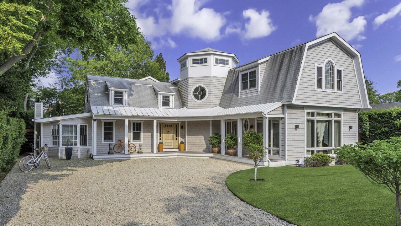 Photo of Outdoor in Village of Southampton