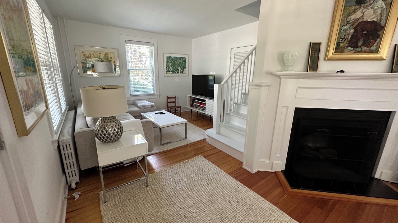 Photo of Livingroom in Egypt Lane Historic District