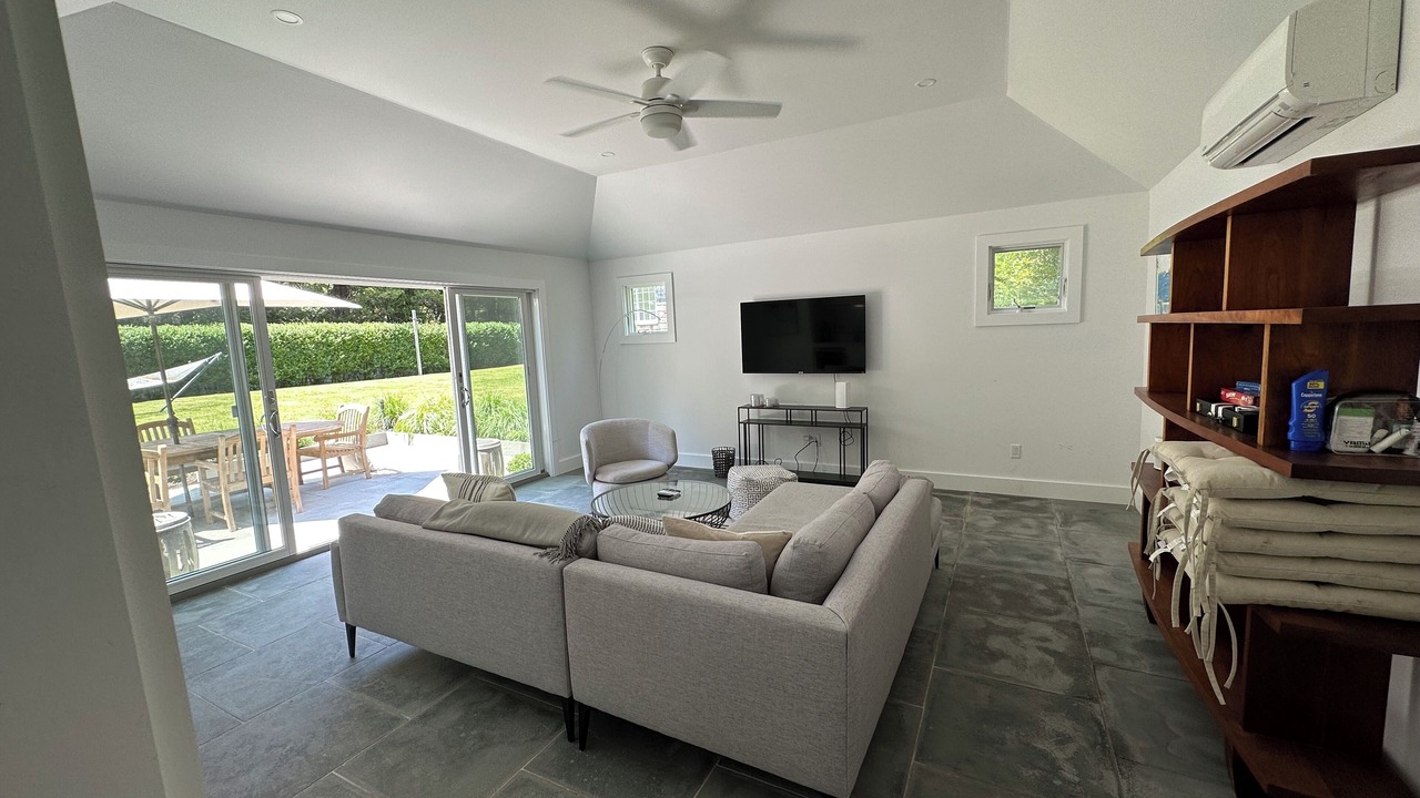 Photo of Livingroom in Egypt Lane Historic District