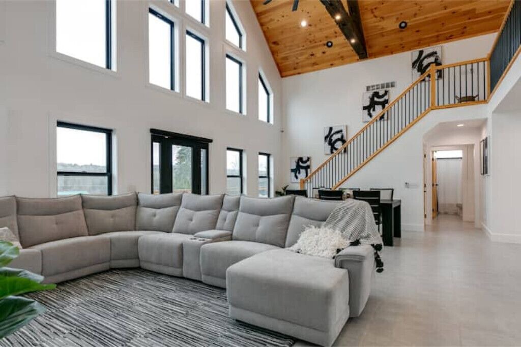 Photo of Livingroom in Town of Veteran