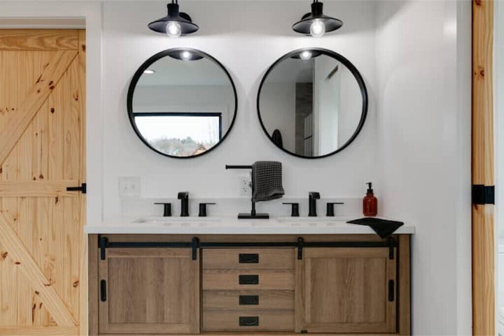 Photo of Bathroom in Town of Veteran