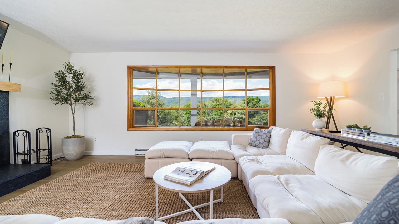 Photo of Livingroom in Shenandoah
