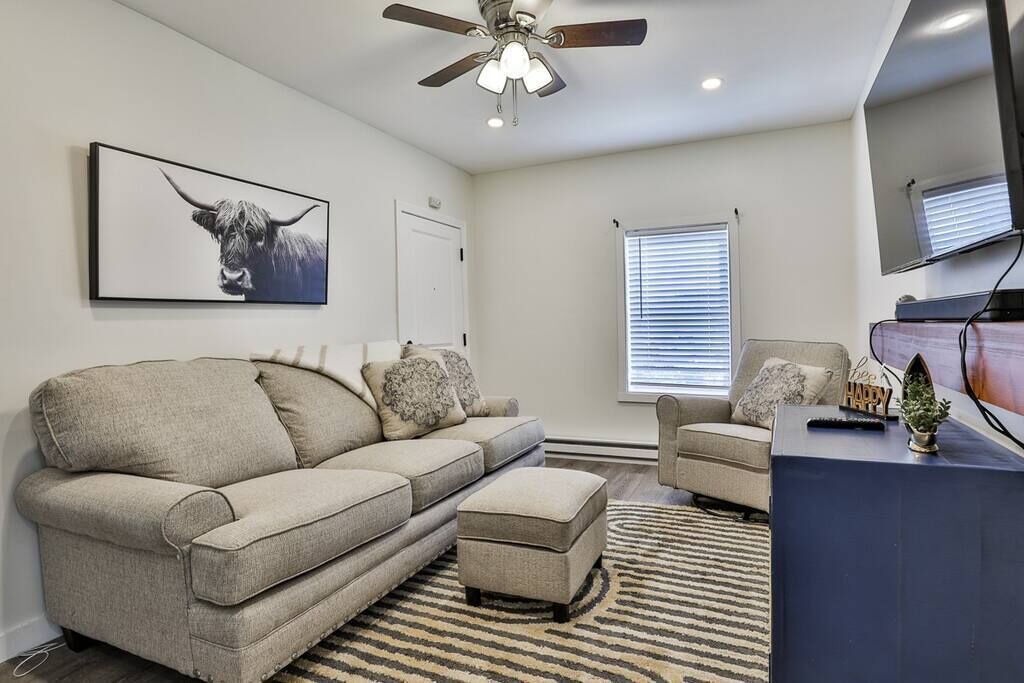 Photo of Livingroom in Salem
