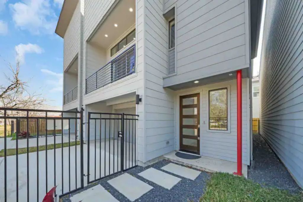 Photo of Outdoor in Riverside Terrace