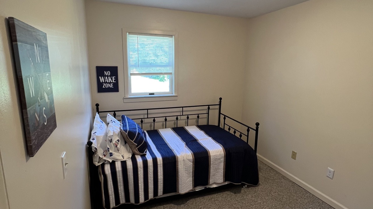 Photo of Bedroom in Town of Owasco