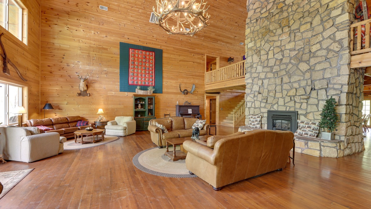Photo of Livingroom in Fraziers Bottom
