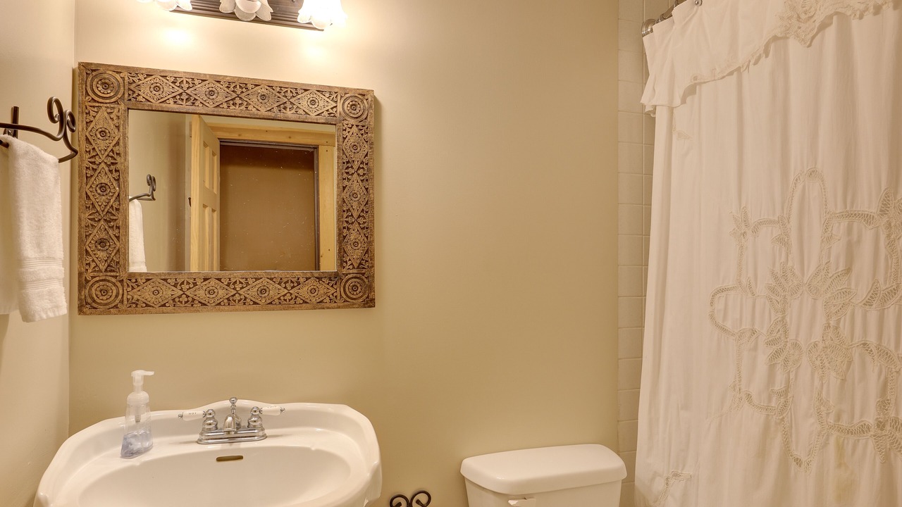 Photo of Bathroom in Fraziers Bottom