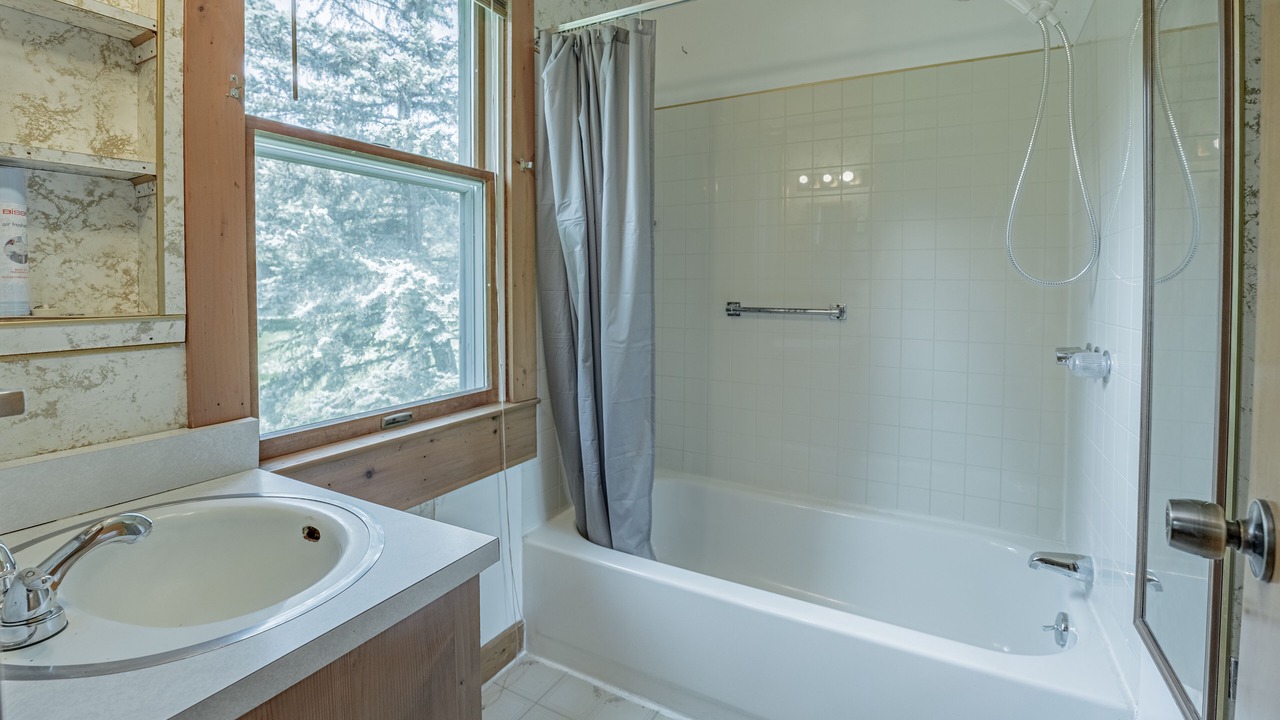 Photo of Bathroom in Youngstown