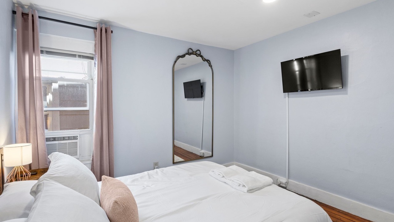 Photo of Bedroom in Ithaca