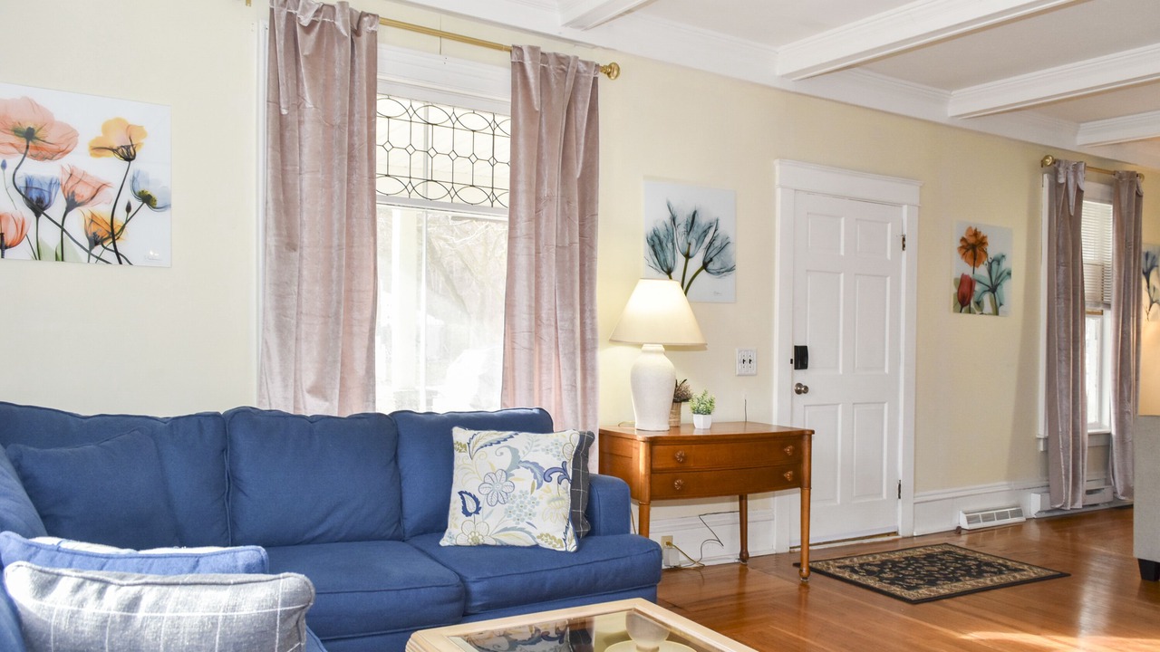 Photo of Livingroom in Watkins Glen