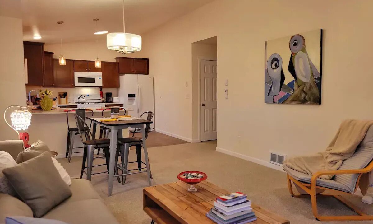 Photo of Livingroom in Redmond