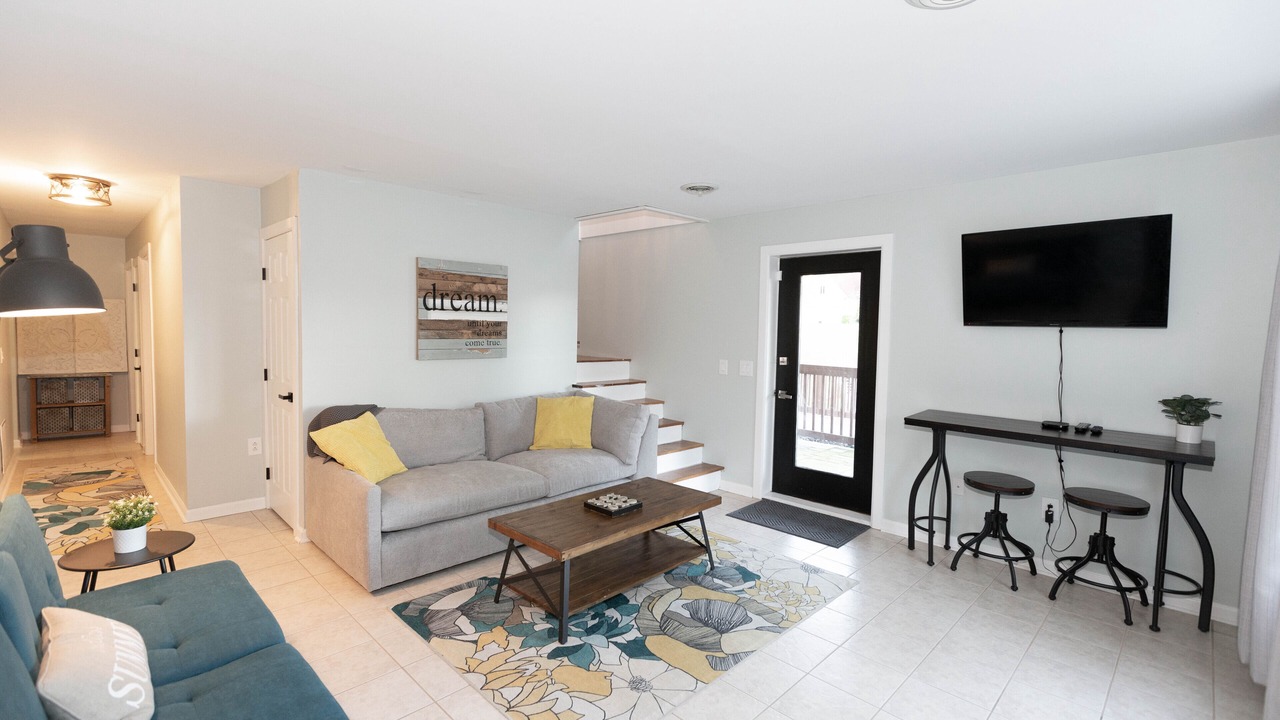 Photo of Livingroom in Waverly