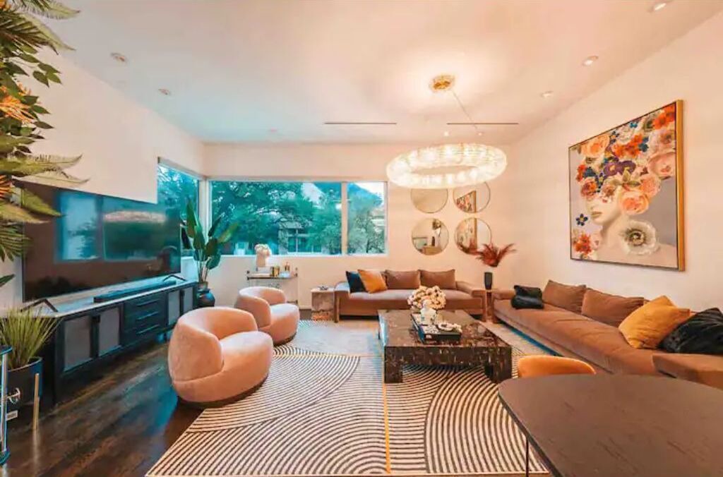 Photo of Livingroom in Washington Ave./ Memorial Park