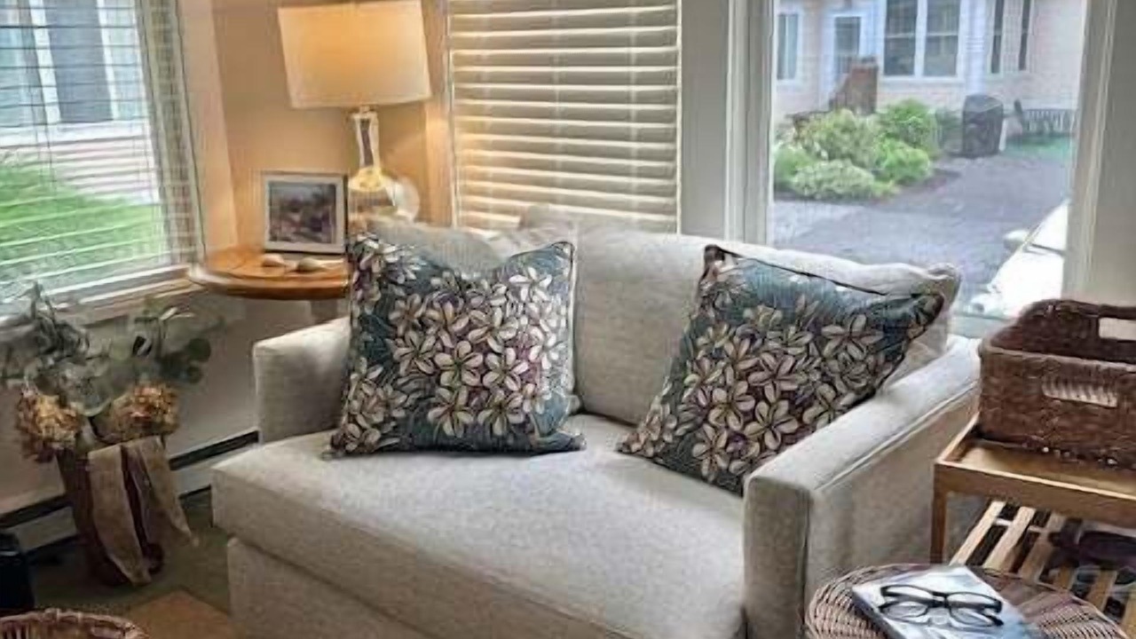 Photo of Livingroom in Moody
