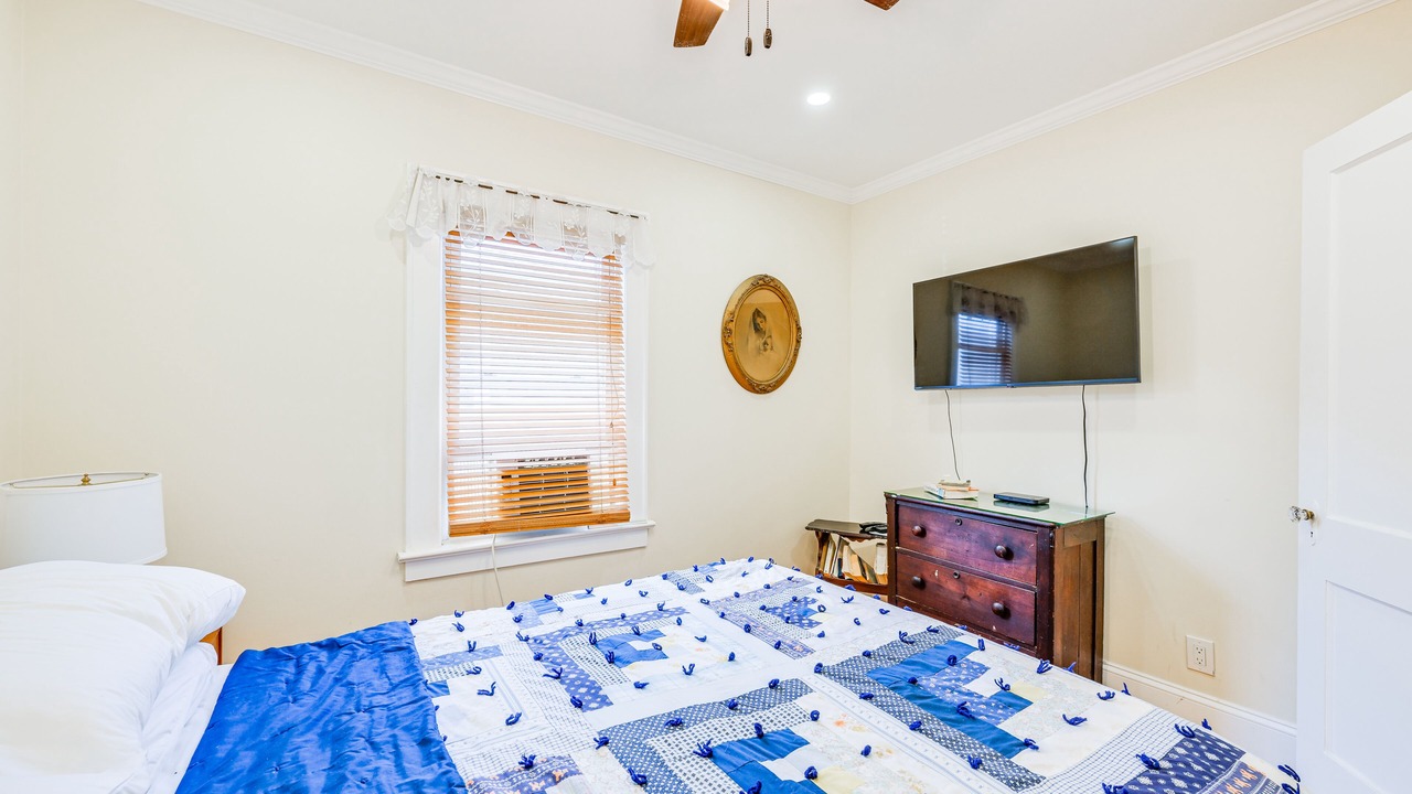 Photo of Bedroom in Point Lookout