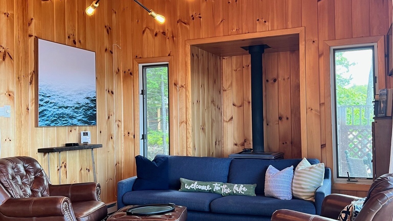 Photo of Livingroom in Tuftonboro