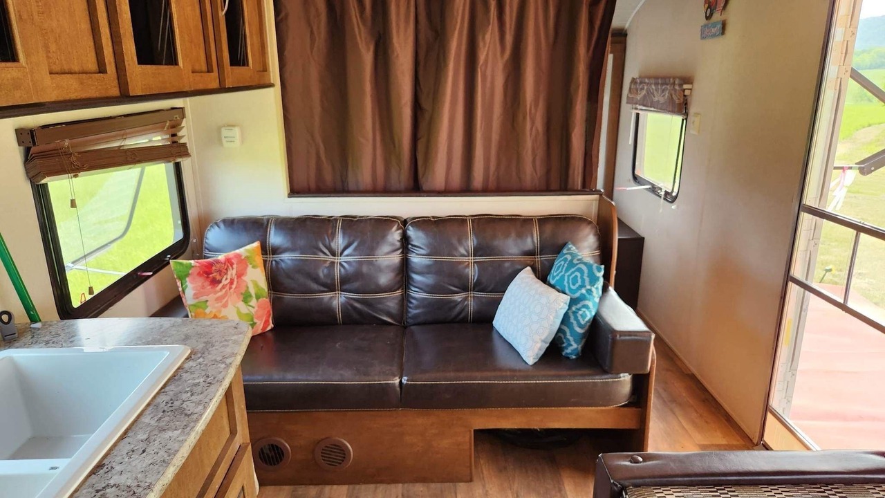 Photo of Livingroom in Crown Point