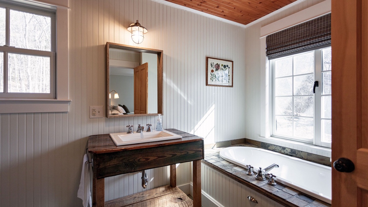 Photo of Bathroom in Lexington
