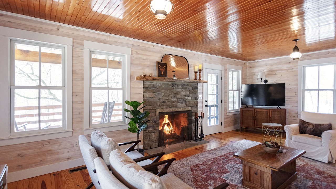 Photo of Livingroom in Lexington