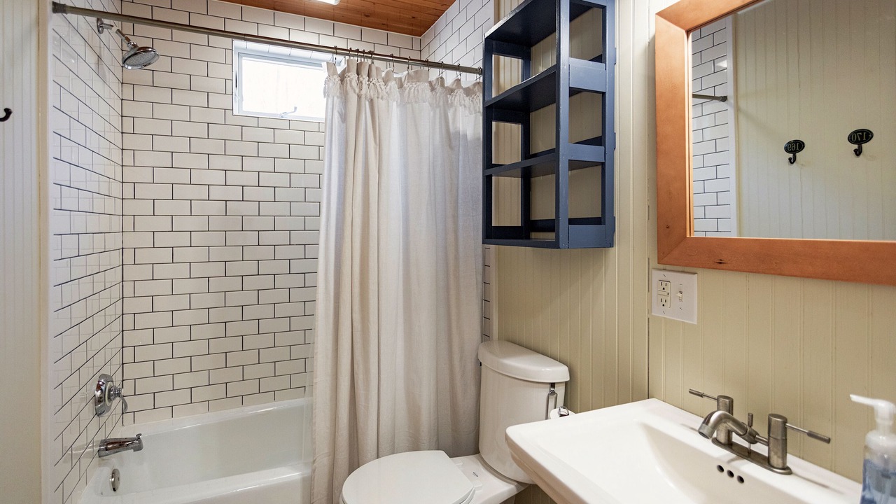 Photo of Bathroom in Lexington