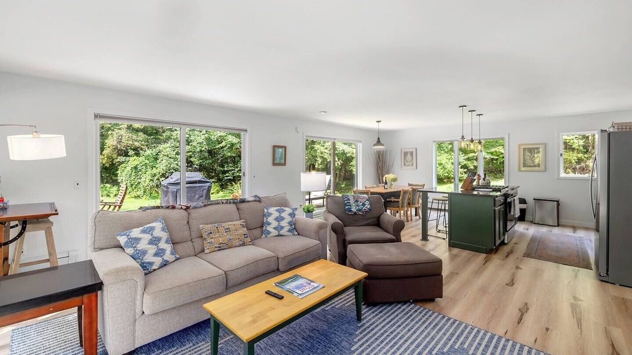 Photo of Livingroom in Stowe Hollow