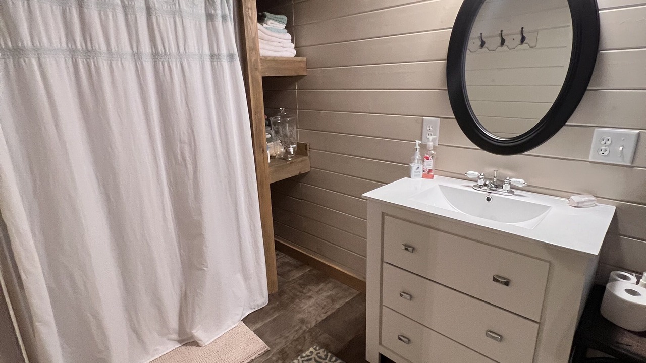 Photo of Bathroom in Ellenburg Center